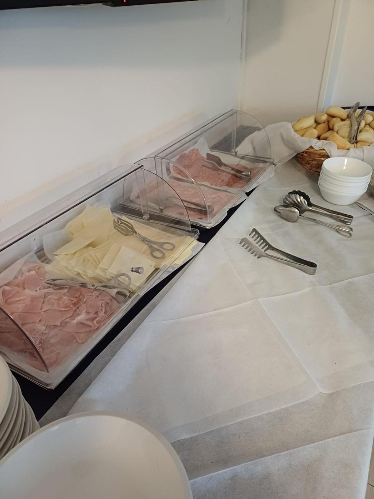 Hotel Verde Luna - Colazione fino a tarda mattina Cervia Esterno foto