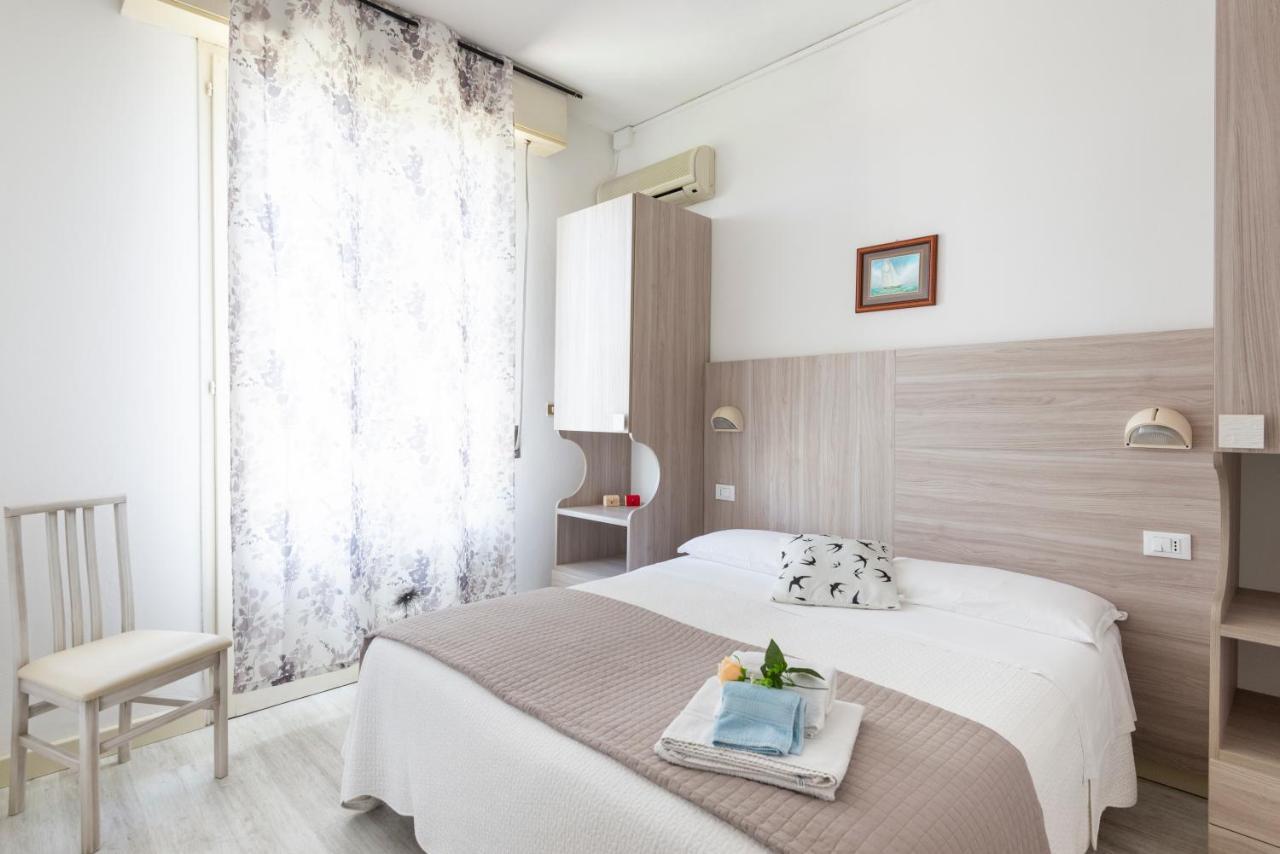 Hotel Verde Luna - Colazione fino a tarda mattina Cervia Esterno foto