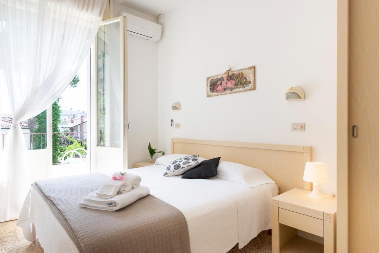 Hotel Verde Luna - Colazione fino a tarda mattina Cervia Esterno foto